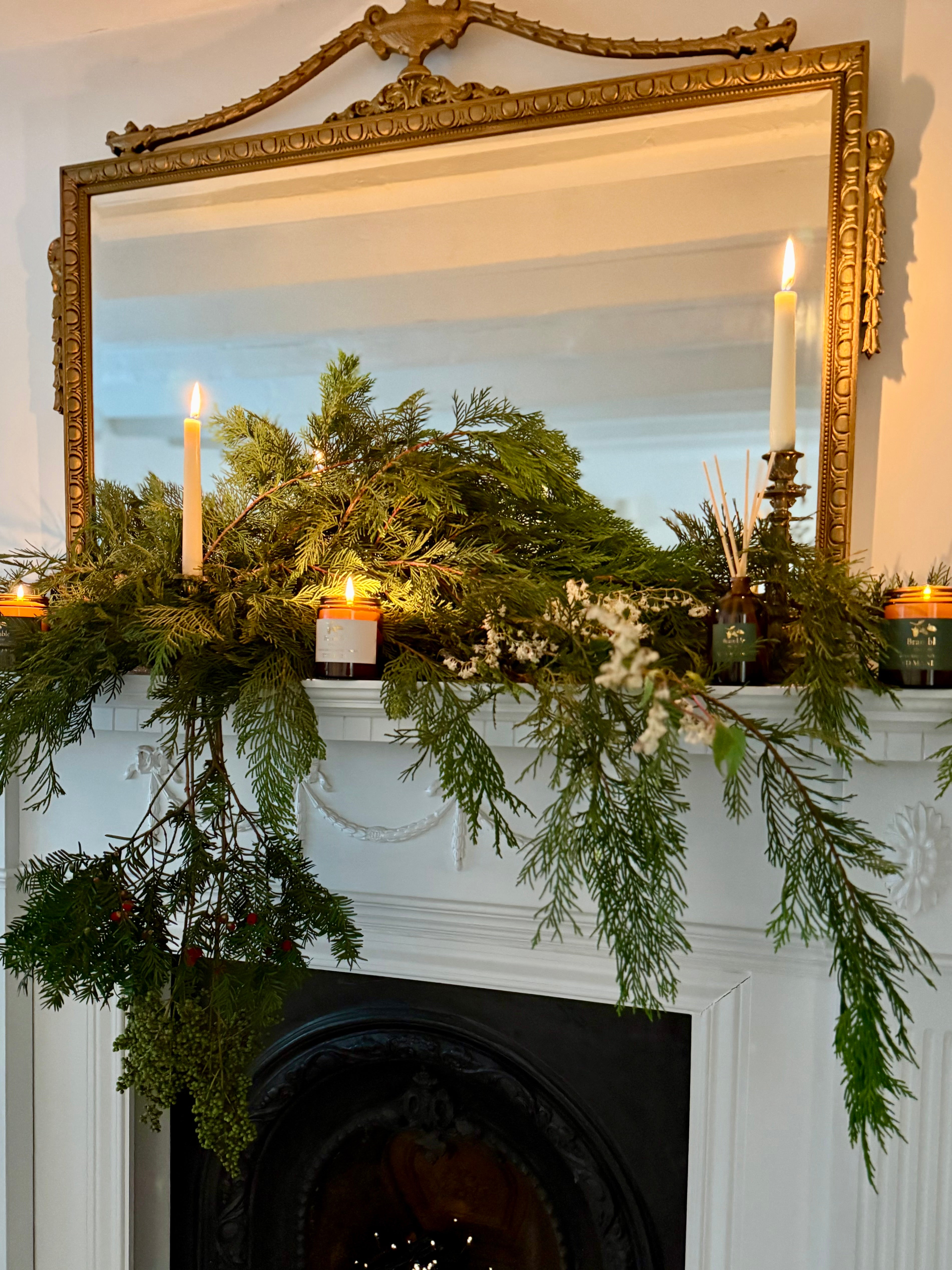 CHRISTMAS CANDLE TRIO  SET